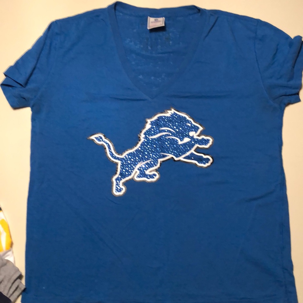 PINK NFL Detroit Lions T shirt with Bling!